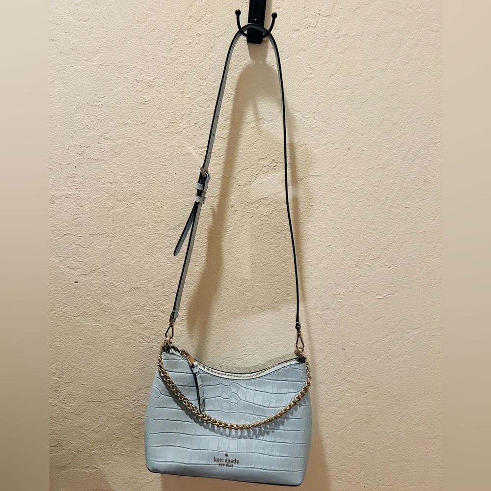 NWT Kate Spade Zippy Croco Feosted Blue Embossed Shoulder Bag with Gold Chain - Picture 2 of 4